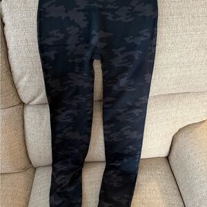 SPANX Black Camouflage Leggings